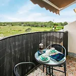 Beautiful Apartment In Torrevieja Торевьиа