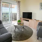 Апартаменты Beautiful Apartment In Torrevieja Торевьиа